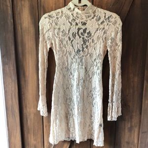 Arden B Size Med Cream Lace Dress